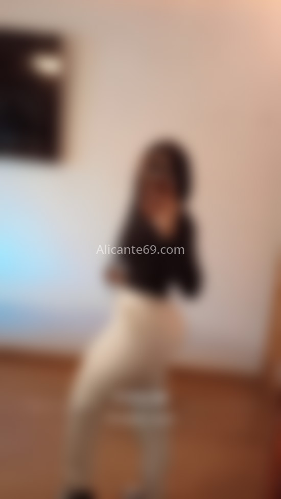 María, colombiana recién llegada . 613990332. Citas en ALICANTE, ALICANTE. www.alicante69.com.