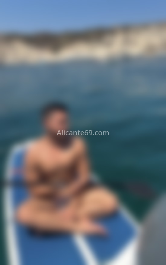 Scott, joven latino. 602468535. Citas en ALICANTE, ALICANTE. www.alicante69.com.