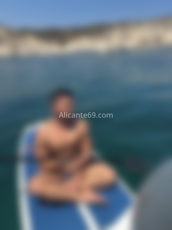 Scott, joven latino. 602468535. Citas en ALICANTE, ALICANTE. www.alicante69.com.