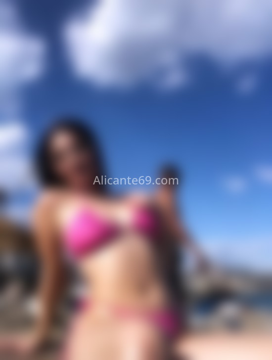 Gabi, joven colombiana . 612281002. Citas en ALICANTE, ALICANTE. www.alicante69.com.