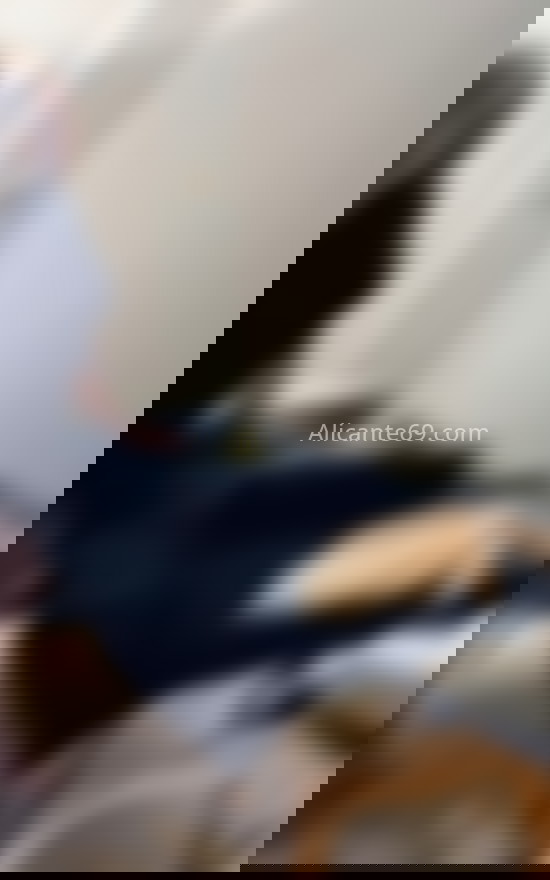 Carol, masajista latina. 613643983. Citas en ALICANTE, ALICANTE. www.alicante69.com.