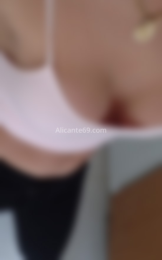 Briyid, chica trans. 643235130. Citas en ALICANTE, ALICANTE. www.alicante69.com.