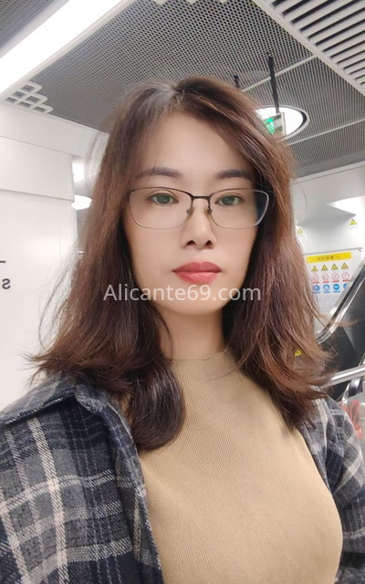 Koko, asiática recién llegada . 643139565. Citas en ALICANTE, ALICANTE. www.alicante69.com.