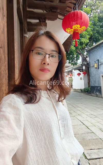 Koko, asiática recién llegada . 643139565. Citas en ALICANTE, ALICANTE. www.alicante69.com.