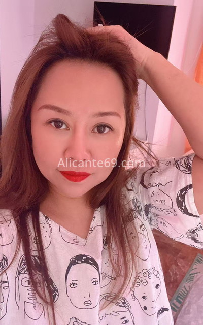 Yoyo, jovencita asiatica guapa . 643139565. Citas en ALICANTE, ALICANTE. www.alicante69.com.