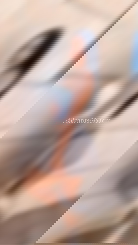 Martina, guapa colombiana . 669045184. Citas en ALICANTE, ALICANTE. www.alicante69.com.
