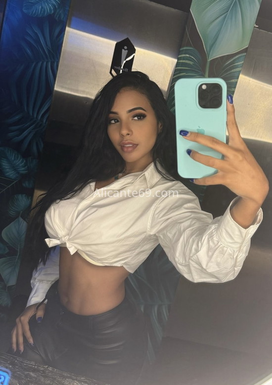 Alaia, guapísima venezolana. 641834877. Citas en ALICANTE, ALICANTE. www.alicante69.com.