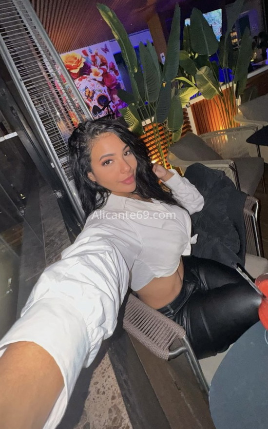 Alaia, guapísima venezolana. 641834877. Citas en ALICANTE, ALICANTE. www.alicante69.com.
