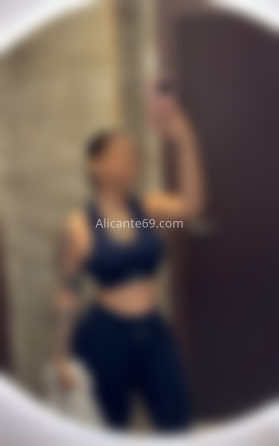 Kiara . 640946330. Citas en ALICANTE, ALICANTE. www.alicante69.com.