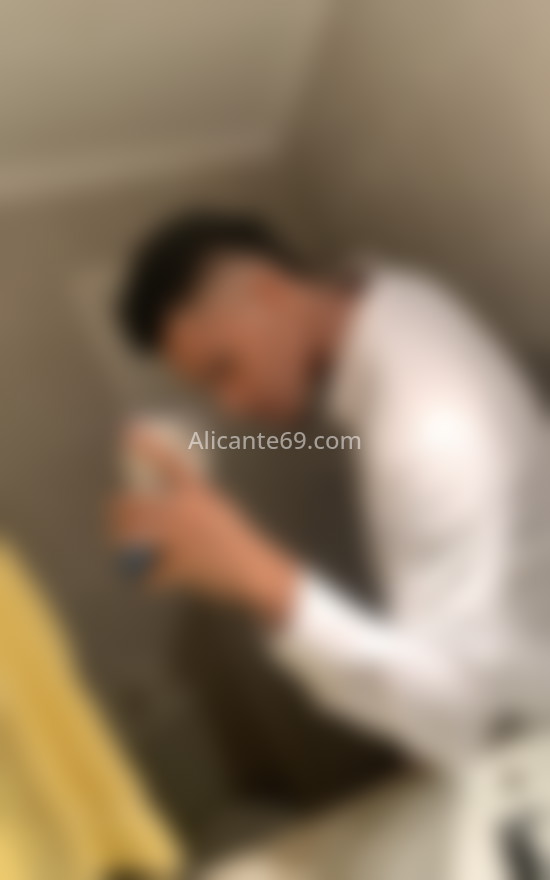 David, caribeño de piel morena . 626021185. Citas en ALICANTE, ALICANTE. www.alicante69.com. David, caribeño de piel morena . 626021185. Citas en ALICANTE, ALICANTE. www.alicante69.com.