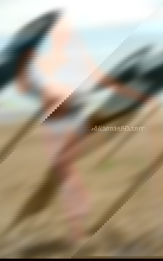 Silvania, guapa brasileña . 675699838. Citas en ALICANTE, ALICANTE. www.alicante69.com.