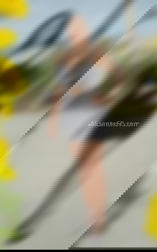 Silvania, guapa brasileña . 675699838. Citas en ALICANTE, ALICANTE. www.alicante69.com.