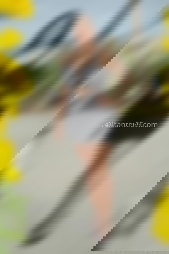 Silvania, guapa brasileña . 675699838. Citas en ALICANTE, ALICANTE. www.alicante69.com.
