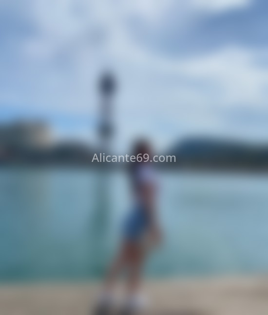 Laury, brasileña . 654308448. Citas en ALICANTE, ALICANTE. www.alicante69.com.
