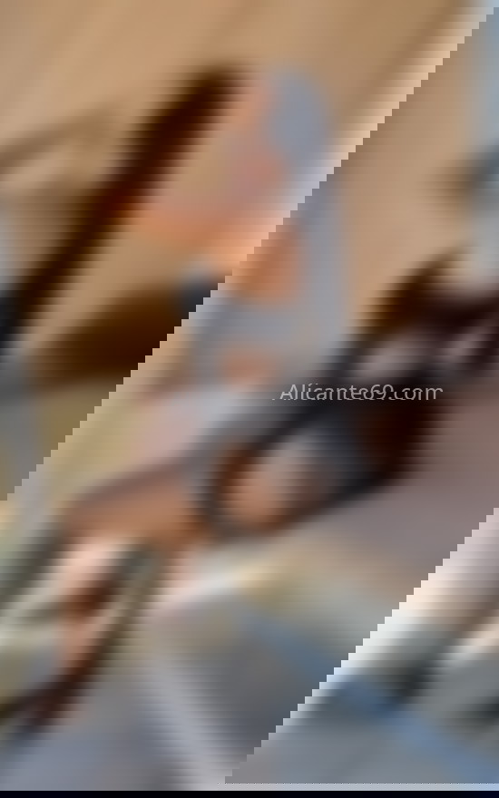 Sofia, joven colombiana. 673004431. Citas en ALICANTE, ALICANTE. www.alicante69.com.