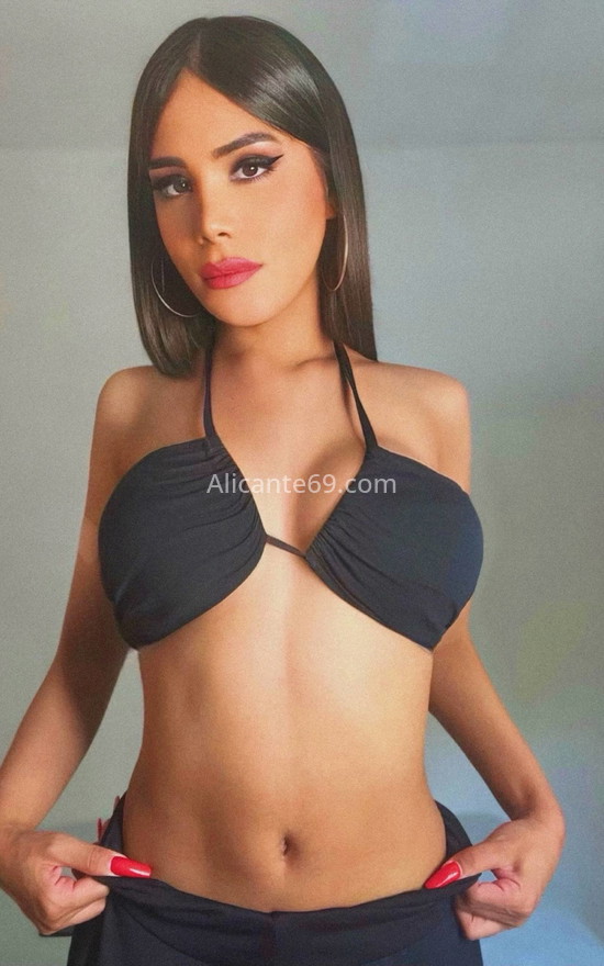Kitty, joven trans latina. 624099411. Citas en ALICANTE, ALICANTE. www.alicante69.com.