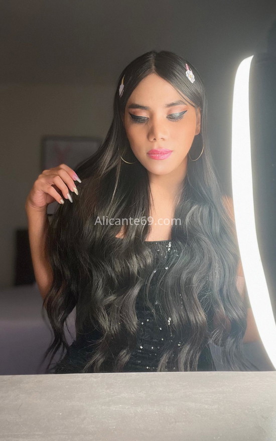 Kitty, joven trans latina. 624099411. Citas en ALICANTE, ALICANTE. www.alicante69.com.