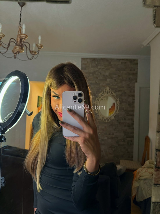 Genesis, trans venezolana recién llegada. 613758046. Citas en ALICANTE, ALICANTE. www.alicante69.com.