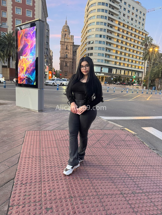 Valentina, encantadora jovencita. 613925604. Citas en ALICANTE, ALICANTE. www.alicante69.com.