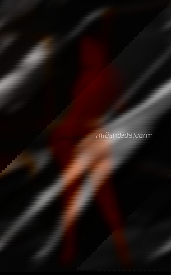 Sofia Rodríguez, joven trans latina. 691374692. Citas en ALICANTE, ALICANTE. www.alicante69.com.