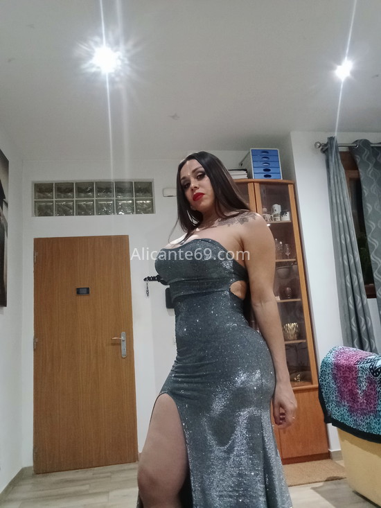 Ivón, por primera vez aquí. 612424826. Citas en ALICANTE, ALICANTE. www.alicante69.com.