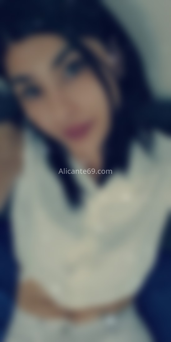 Ela, 26 años. 641303611. Citas en ALICANTE, ALICANTE. www.alicante69.com.
