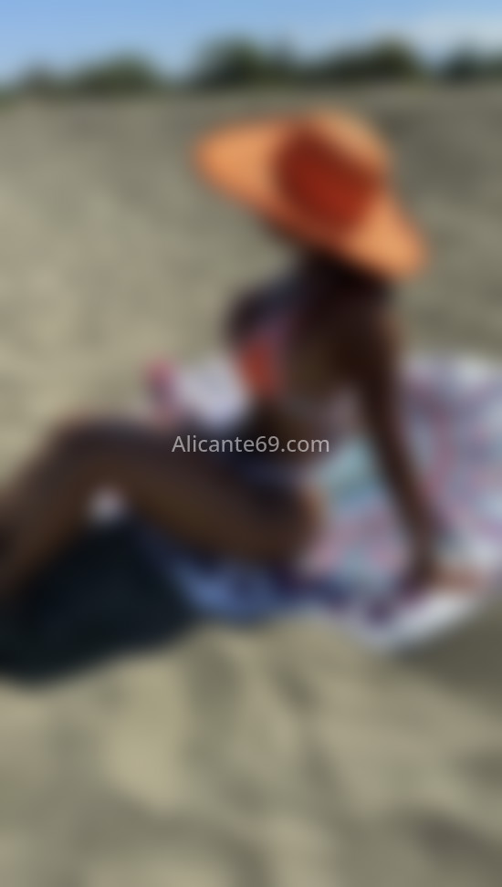 Kristal, colombiana recién llegada. 642674564. Citas en ALICANTE, ALICANTE. www.alicante69.com.