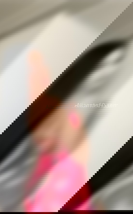 Sara, jovencita latina en la ciudad. 654102326. Citas en ALICANTE, ALICANTE. www.alicante69.com.