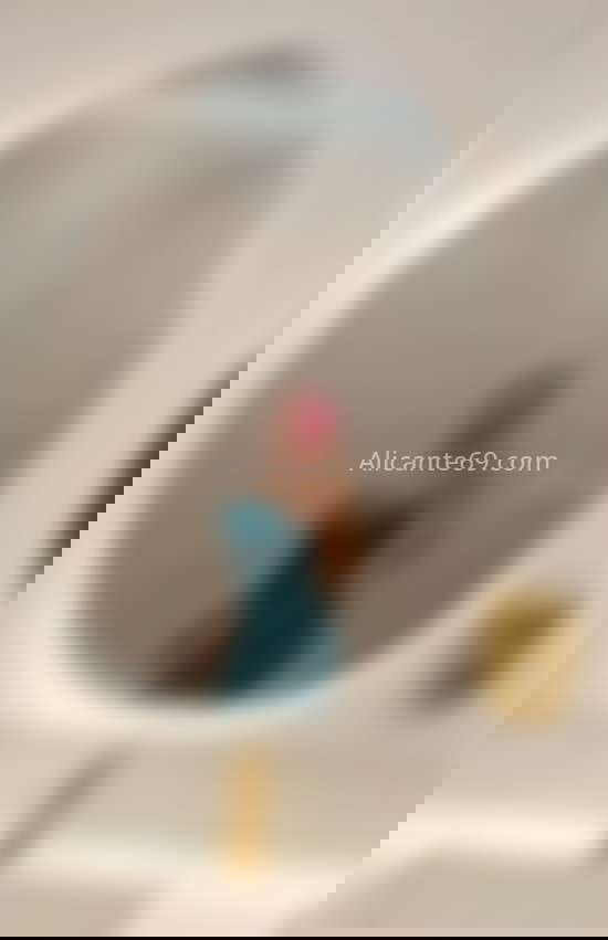 Celeste, joven venezolana. 624485048. Citas en ALICANTE, ALICANTE. www.alicante69.com.