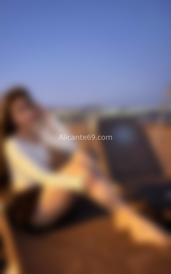 Brittany, bella joven latina. 677870032. Citas en ALICANTE, ALICANTE. www.alicante69.com.