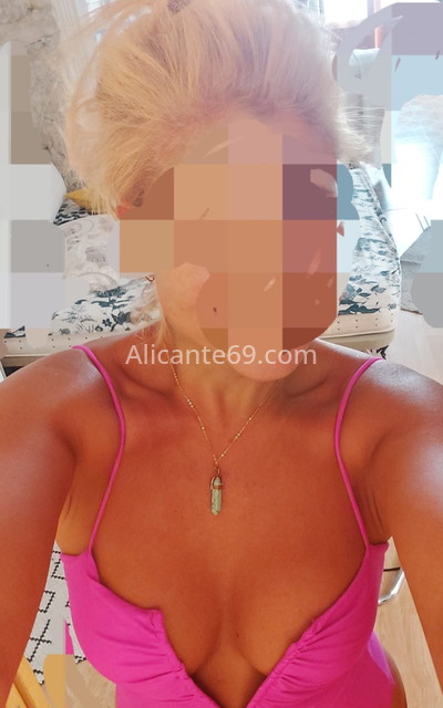 Karlita, madurita brasileña . 672879687. Citas en ALICANTE, ALICANTE. www.alicante69.com.