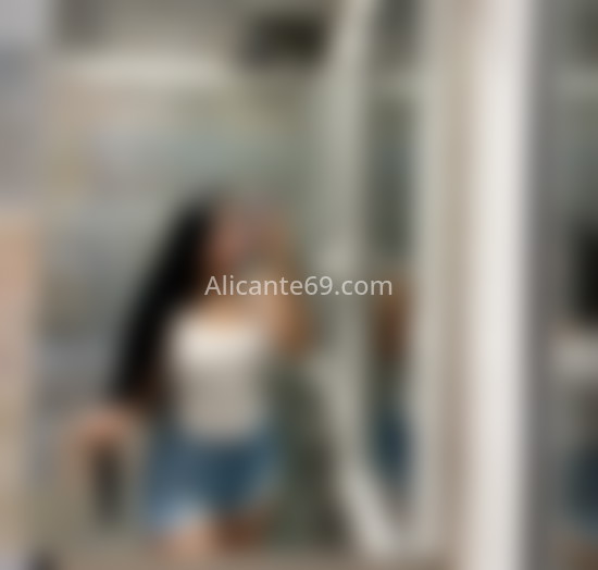 Daniela, modelo latina hermosa . 637157453. Citas en ALICANTE, ALICANTE. www.alicante69.com.