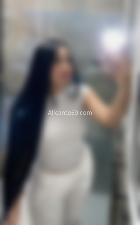 Daniela, modelo latina hermosa . 637157453. Citas en ALICANTE, ALICANTE. www.alicante69.com.