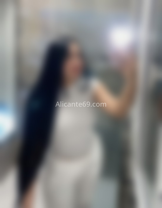 Daniela, modelo latina hermosa . 637157453. Citas en ALICANTE, ALICANTE. www.alicante69.com.
