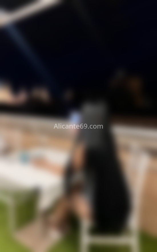 Daniela, modelo latina hermosa . 637157453. Citas en ALICANTE, ALICANTE. www.alicante69.com.