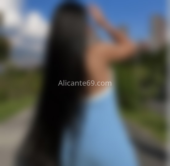 Daniela, modelo latina hermosa . 637157453. Citas en ALICANTE, ALICANTE. www.alicante69.com.