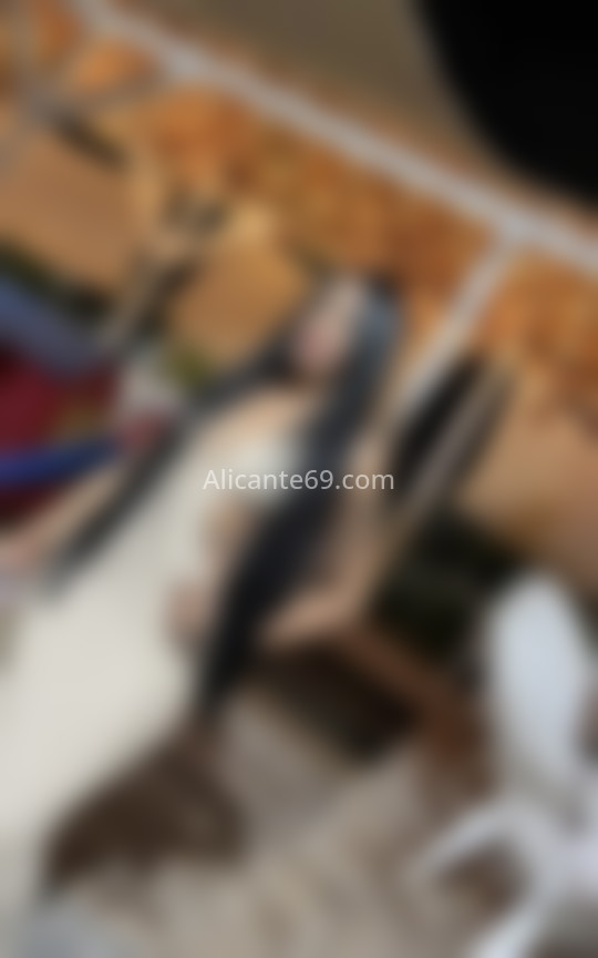 Daniela, modelo latina hermosa . 637157453. Citas en ALICANTE, ALICANTE. www.alicante69.com.