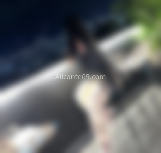 Daniela, modelo latina hermosa . 637157453. Citas en ALICANTE, ALICANTE. www.alicante69.com.