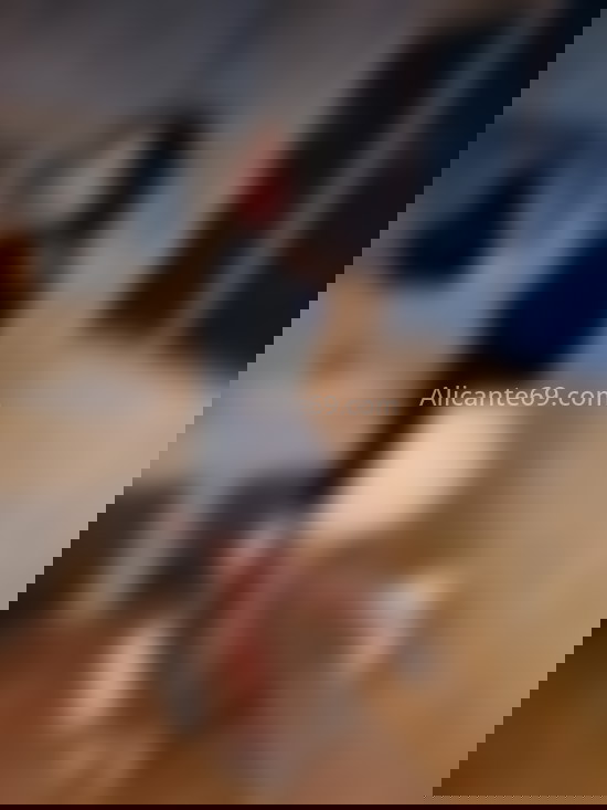 María, jovencita colombiana. 672876953. Citas en ALICANTE, ALICANTE. www.alicante69.com.