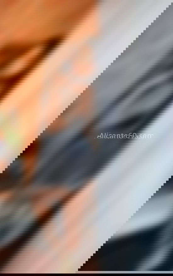Celeste, joven colombiana. 604184602. Citas en ALICANTE, ALICANTE. www.alicante69.com.