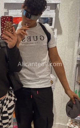 Victor Alnaur. 698906036. Citas en ALICANTE, ALICANTE. www.alicante69.com.