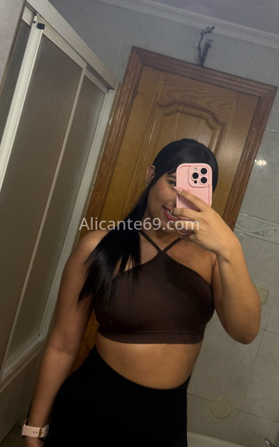 Karla, jovencita brasileña. 678965900. Citas en ALICANTE, ALICANTE. www.alicante69.com.