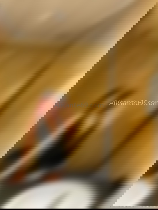 Valeria, exótica y decidida jovencita. 610776250. Citas en ALICANTE, ALICANTE. www.alicante69.com.