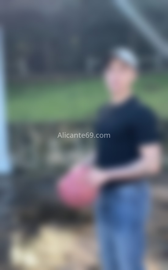 Adry, joven español . 634798177. Citas en ALICANTE, ALICANTE. www.alicante69.com.