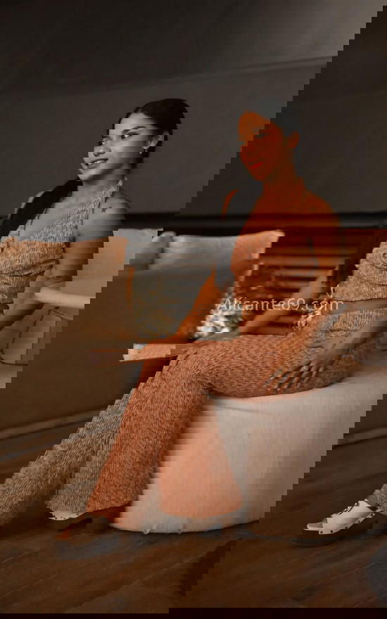 Alexandra, joven colombiana . 612481789. Citas en ALICANTE, ALICANTE. www.alicante69.com.