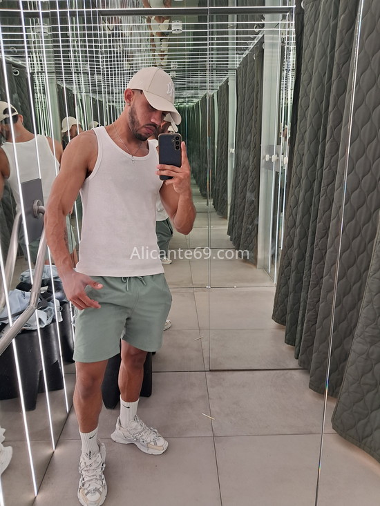 Dereck. 623368285. Citas en ALICANTE, ALICANTE. www.alicante69.com.