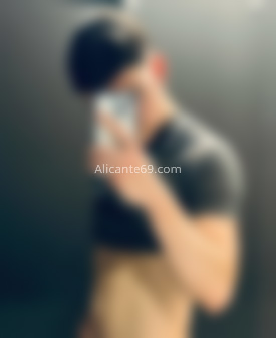 Sebas, latino simpático y divertido . 624931290. Citas en ALICANTE, ALICANTE. www.alicante69.com.
