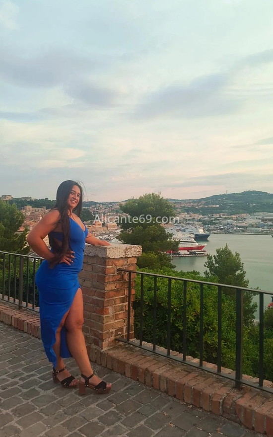 Mujer colombiana muy activa, Isa. 603172187. Citas en ALICANTE, ALICANTE. www.alicante69.com.