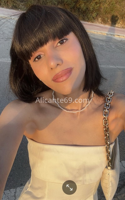 Jasmine, chica trans joven. 624864964. Citas en ALICANTE, ALICANTE. www.alicante69.com.